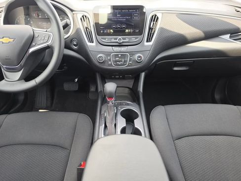 Used 2024 Chevrolet Malibu RS FWD image 25