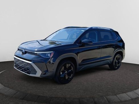 Certified 2025 Volkswagen Taos SE FWD image 3
