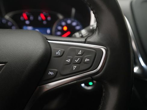 Used 2020 Chevrolet Equinox LT w/ Driver Convenience Package FWD image 19