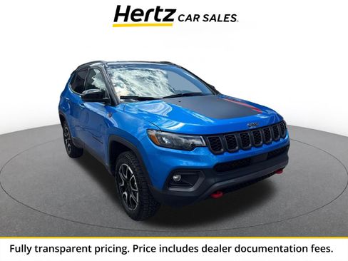 Used 2025 Jeep Compass Trailhawk AWD/4WD image 1