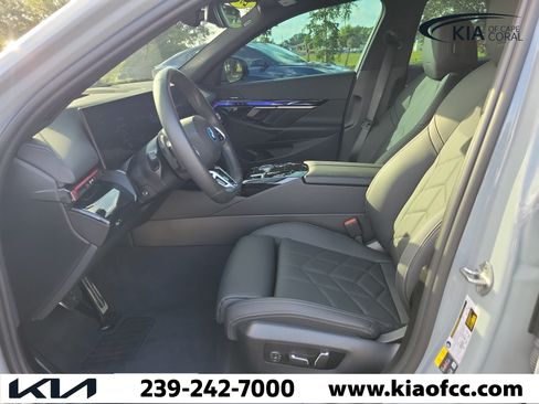 Used 2025 BMW i5 xDrive40 w/ M Sport Package AWD/4WD image 22