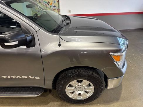 Used 2019 Nissan Titan SV AWD/4WD image 50