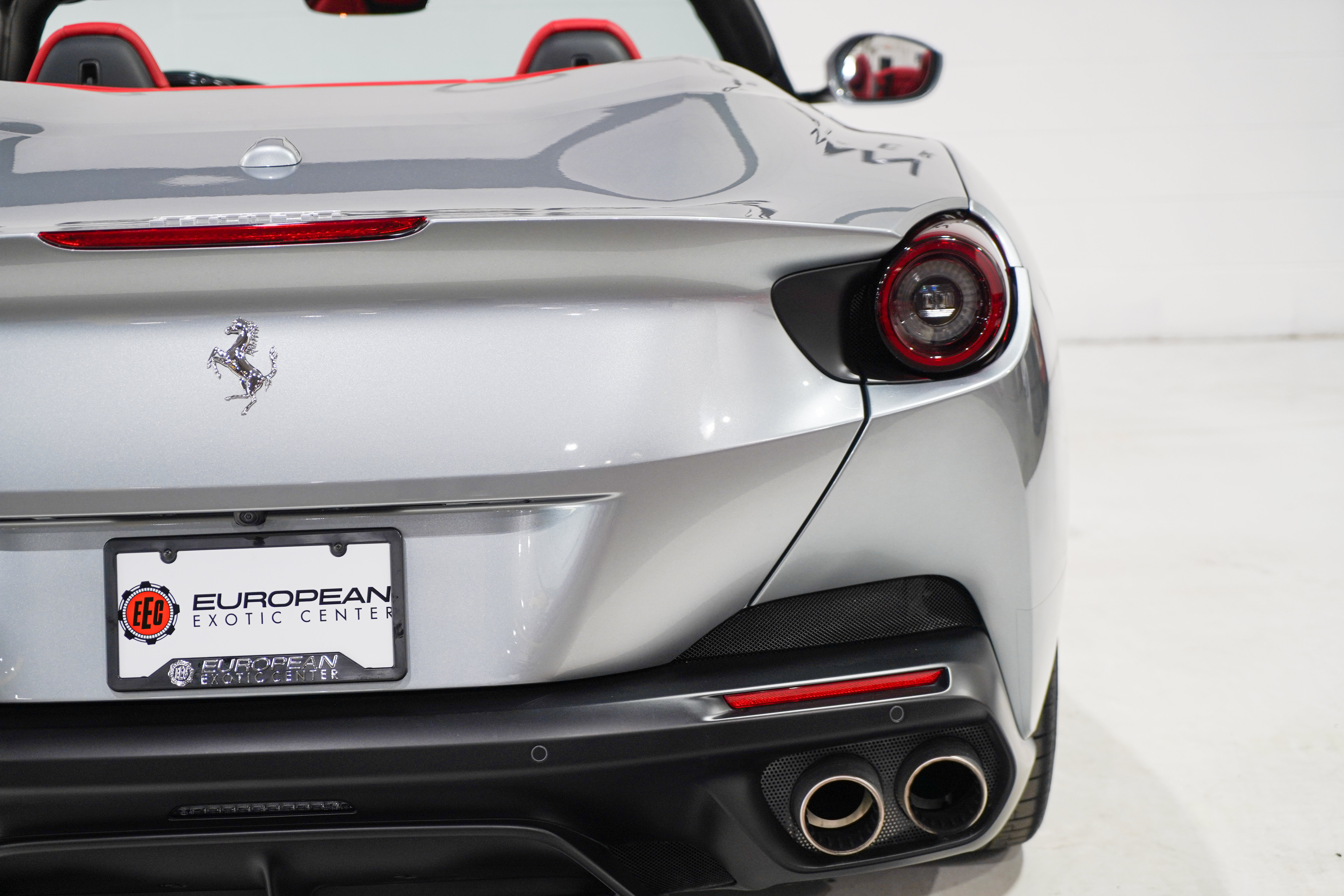 Used 2020 Ferrari Portofino RWD image 33