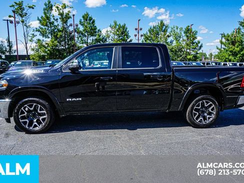 Used 2025 RAM 1500 Laramie AWD/4WD image 7