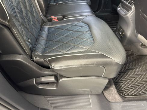 Used 2024 Volkswagen Atlas Cross Sport SEL Premium R-Line image 24