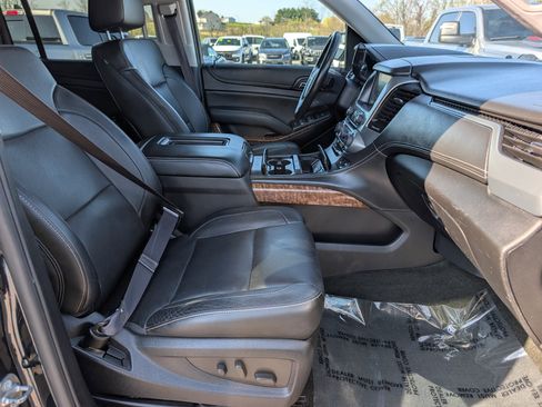 Used 2016 Chevrolet Suburban LTZ image 11
