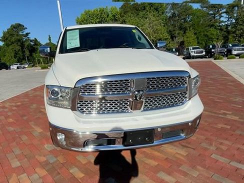 Used 2018 RAM 1500 Laramie w/ Convenience Group AWD/4WD image 4