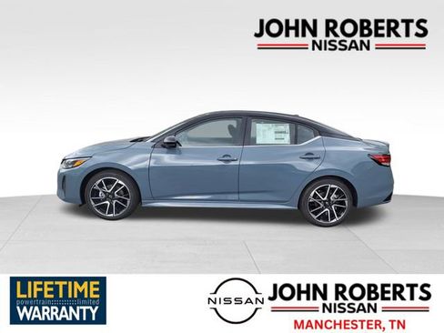 New 2025 Nissan Sentra SR image 2