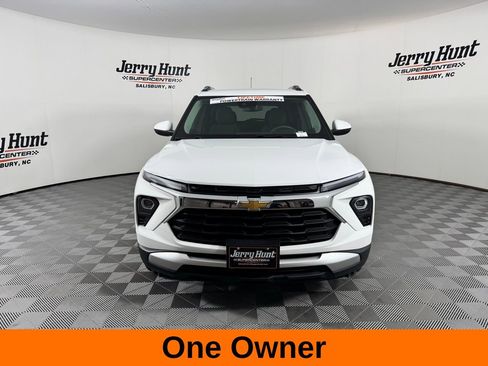 Used 2025 Chevrolet TrailBlazer LT AWD/4WD image 5
