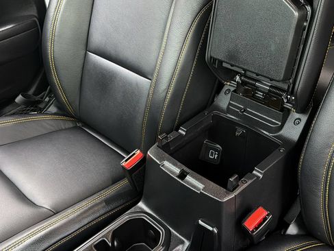 Used 2024 Jeep Wrangler Unlimited AWD/4WD image 40