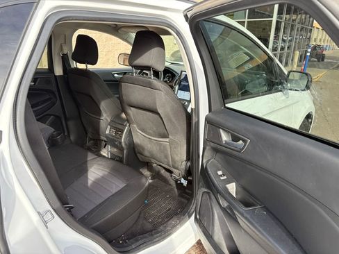 Used 2023 Ford Edge SE w/ Black Appearance Package image 23