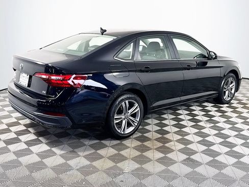 Used 2024 Volkswagen Jetta SE FWD image 23
