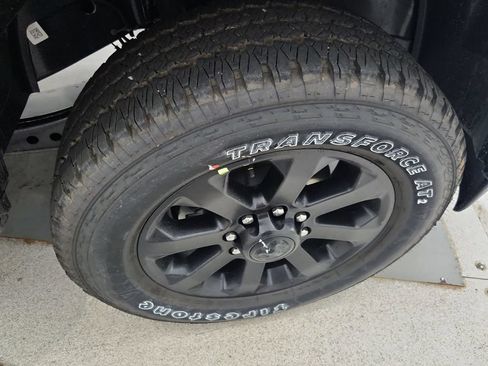 New 2026 RAM 2500 Laramie w/ Night Edition AWD/4WD image 32
