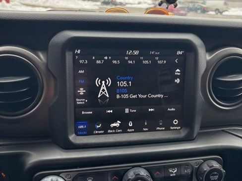 Used 2021 Jeep Wrangler Unlimited Willys image 9