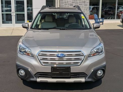 Used 2017 Subaru Outback 2.5i Limited AWD/4WD image 8