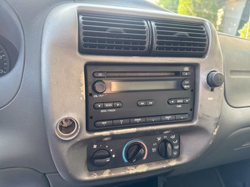 Used 2004 Ford Ranger XLT image 14