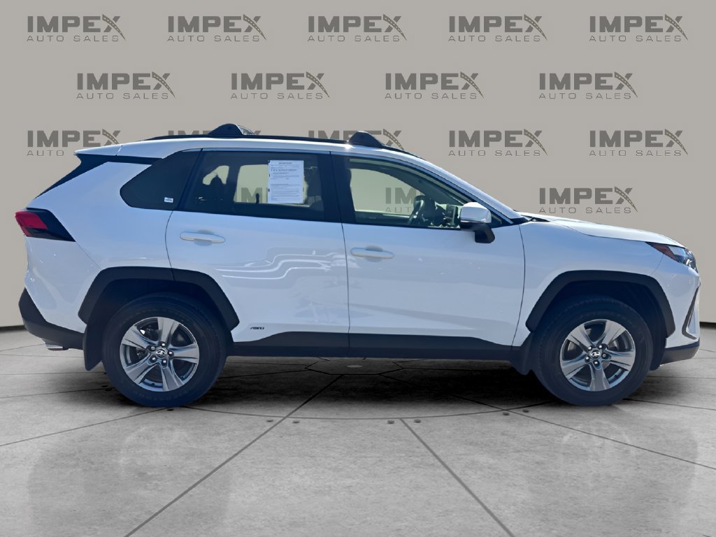 Used 2024 Toyota RAV4 XLE w/ Convenience Package AWD/4WD image 6