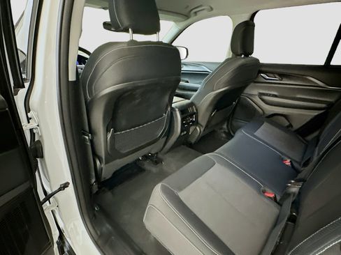 Used 2023 Jeep Grand Cherokee Laredo w/ Trailer Tow Prep Group (B) image 27