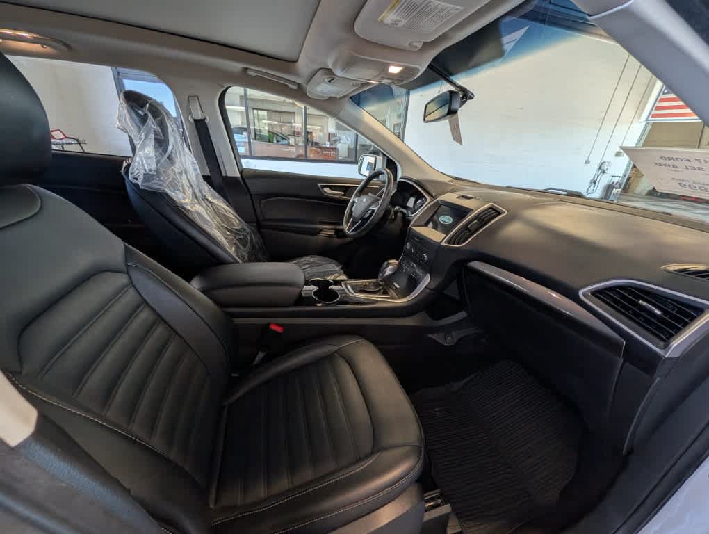 Used 2017 Ford Edge SEL w/ Equipment Group 201A AWD/4WD image 24