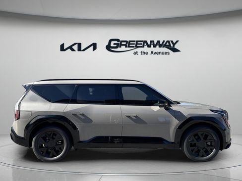 New 2026 Kia EV9 Land w/ Nightfall Edition Package image 5