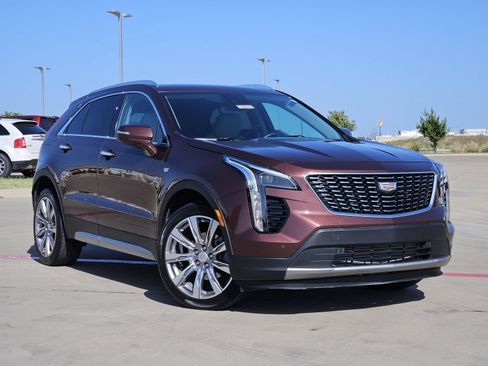 Certified 2023 Cadillac XT4 Premium Luxury FWD image 1