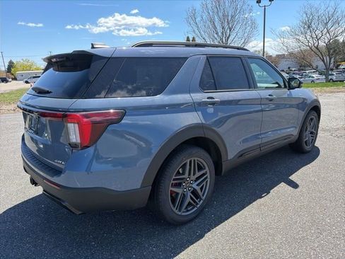 New 2026 Ford Explorer ST-Line AWD/4WD image 3