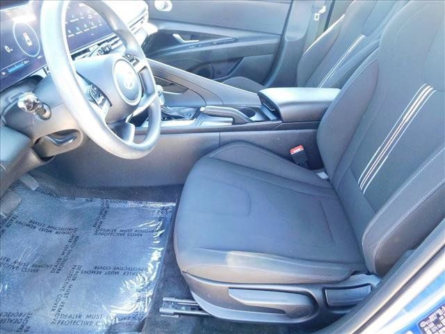 Used 2024 Hyundai Elantra SEL FWD image 23