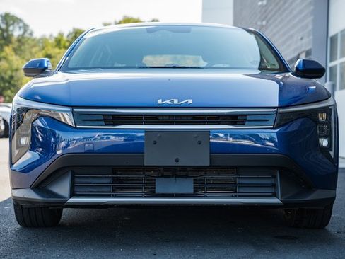 Used 2025 Kia K4 EX image 3