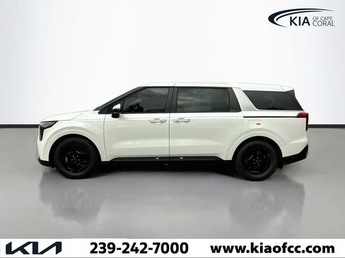 New 2026 Kia Carnival image 2