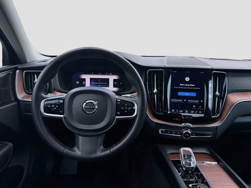 Used 2023 Volvo XC60 B5 Ultimate FWD image 24