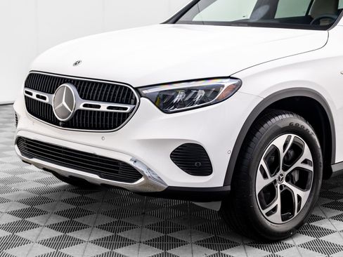 New 2025 Mercedes-Benz GLC 350e 4MATIC image 34