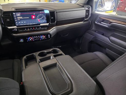 Used 2024 GMC Sierra 1500 SLE RWD image 19