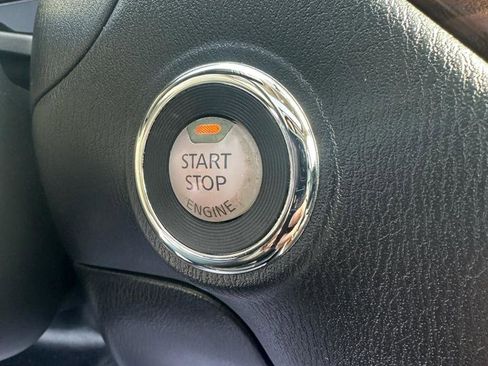 Used 2018 Nissan Pathfinder Platinum w/ Cargo Package FWD image 19