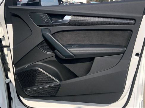 Used 2018 Audi SQ5 Premium Plus image 26