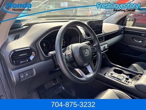Used 2025 Honda Pilot EX-L image 23
