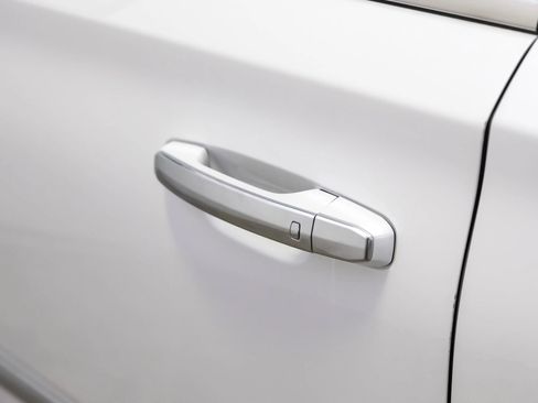 Used 2020 Cadillac Escalade Luxury image 31