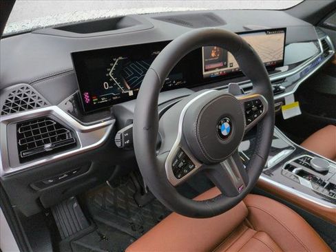 New 2026 BMW X5 xDrive40i w/ M Sport Package image 3