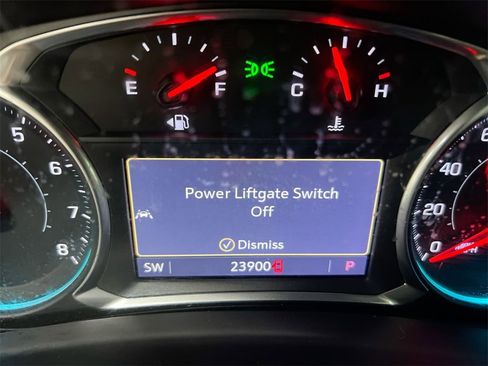 Used 2022 Chevrolet Equinox RS w/ RS Leather Package image 12