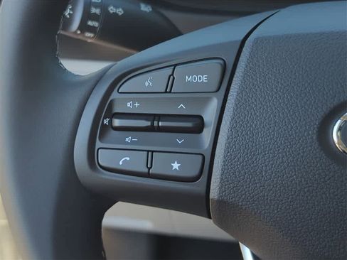 New 2025 Hyundai Venue SEL image 25