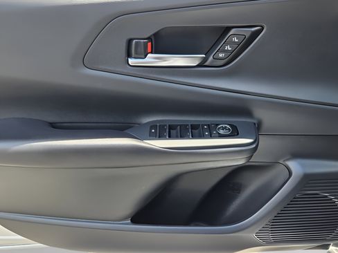 Used 2023 Toyota Prius Prime Premium FWD image 13
