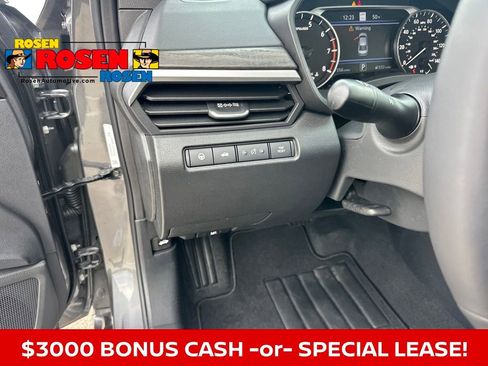 New 2025 Nissan Altima 2.5 SL image 12