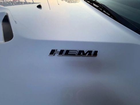 Used 2012 Dodge Challenger R/T image 39