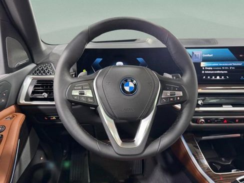 New 2026 BMW X5 xDrive50e w/ Executive Package image 15