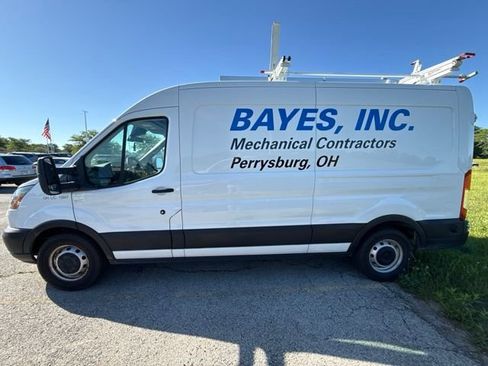 Used 2019 Ford Transit 150 148 Medium Roof RWD image 3
