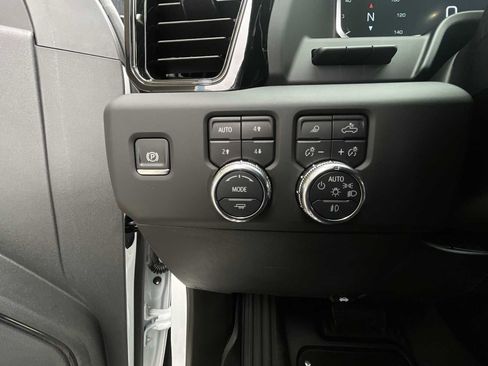 Certified 2024 GMC Sierra 1500 AT4 w/ Technology Package image 17