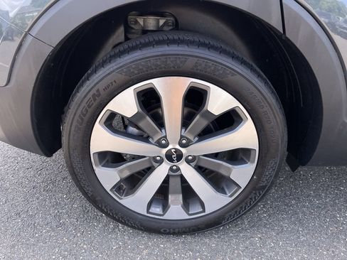 Used 2022 Kia Telluride S image 10