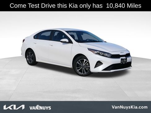 Used 2023 Kia Forte LXS w/ LXS Technology Package image 1