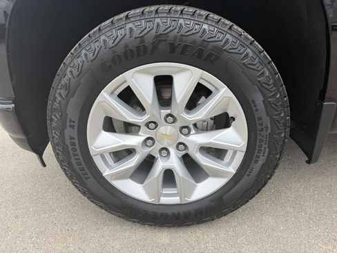 Used 2021 Chevrolet Silverado 1500 Custom AWD/4WD image 17