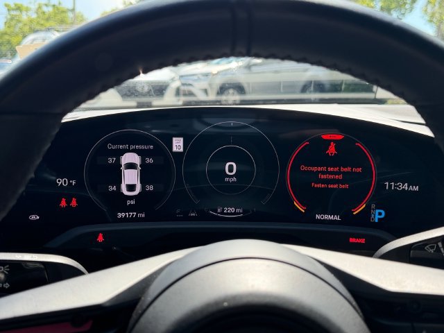 Used 2020 Porsche Taycan 4S AWD/4WD image 23
