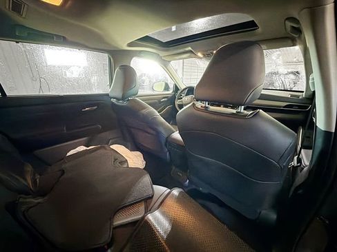 Used 2024 Toyota Highlander XLE image 11